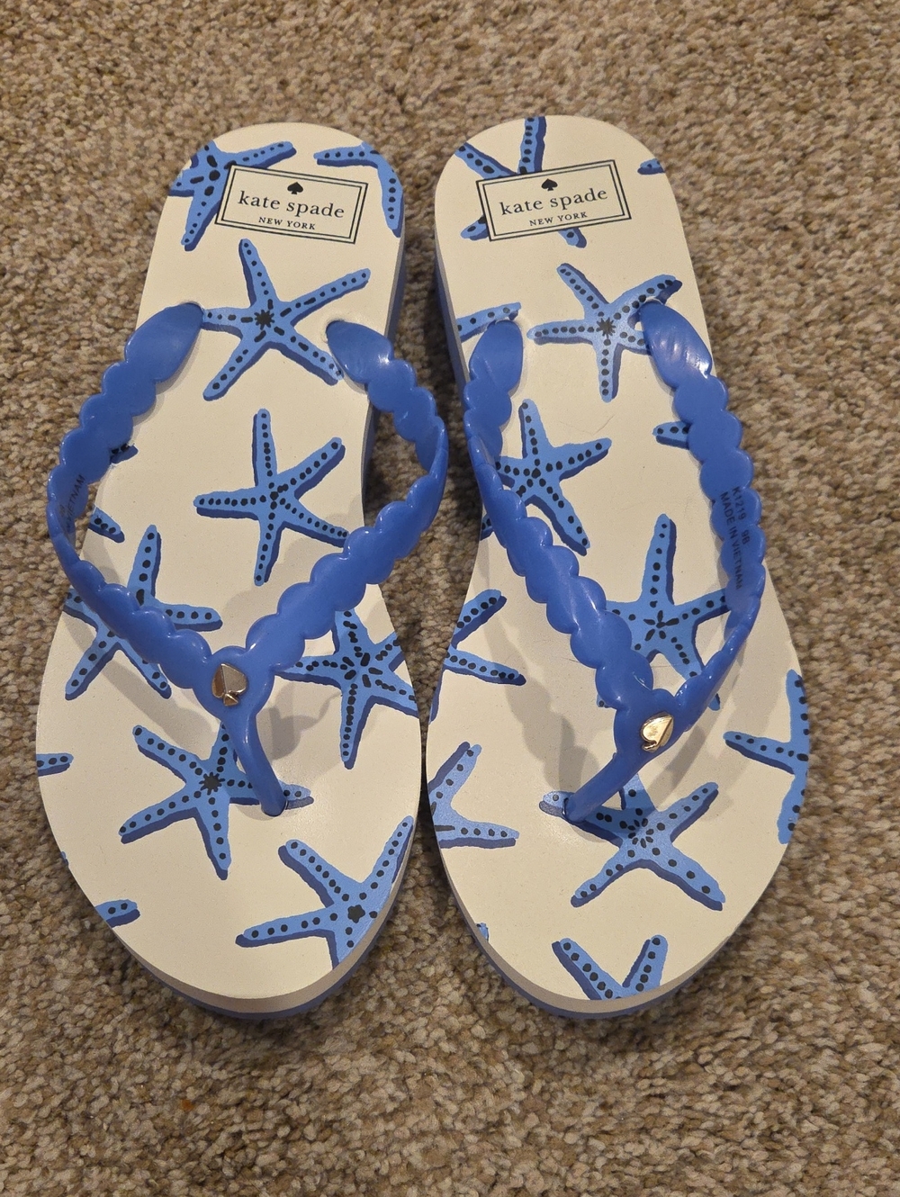 kate spade Womens White Flip Flops with Blue Starfish and Scalloped Straps 9